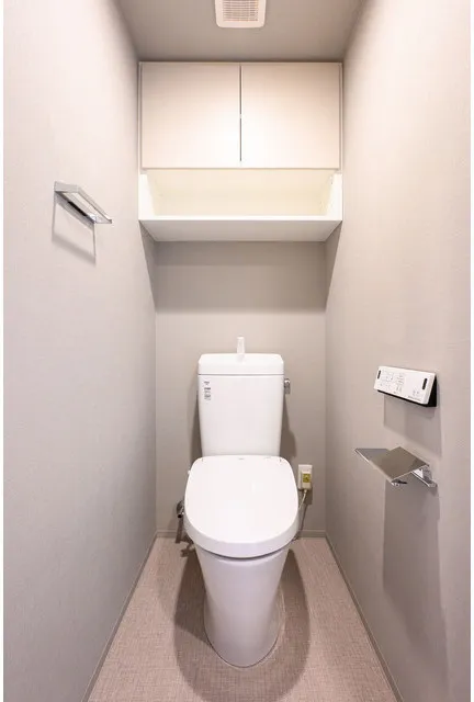 LEFONT PROGRAM Ueno Inaricho - Interior - ["Toilet seat", "Toilet", "Plumbing fixture"]