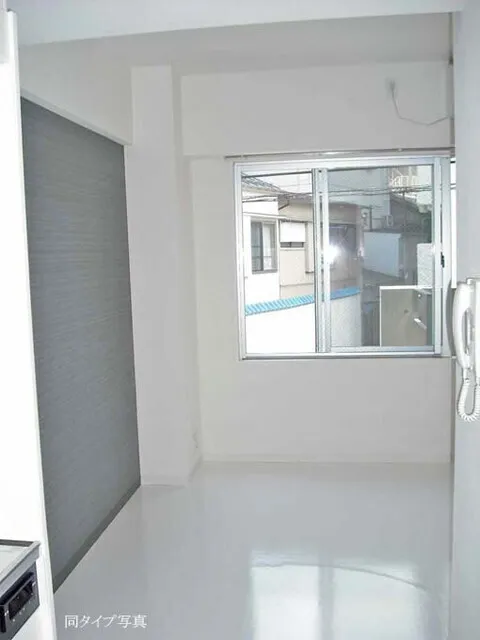 Comforia Higashinakano - Interior - ["Ceiling", "Apartment", "Daylighting"]
