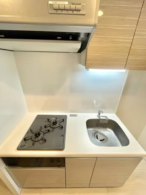 Lacras Yotsuya Sanchome - Interior - ["Floor", "Major appliance", "Cabinetry"]