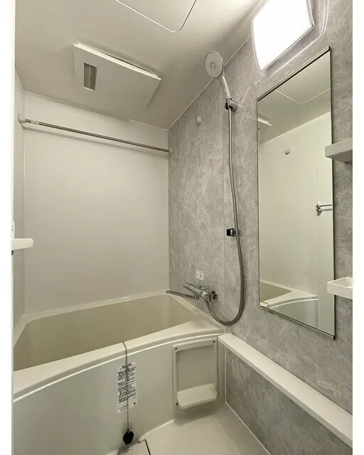 Daffitto Kinshicho - Interior - ["Plumbing fixture", "Bathroom", "Flooring"]