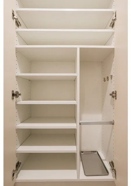 Comforia Liv Bunkyo Gokokuji - Interior - ["Shelving", "Cupboard", "Shelf"]