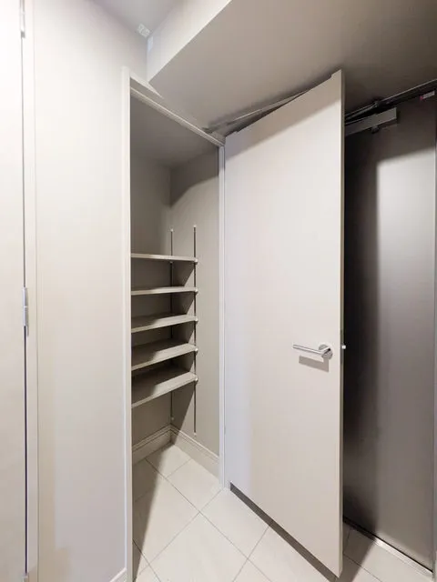 Baus Flats Kuramae - Interior - ["Flooring", "Wood", "Floor"]