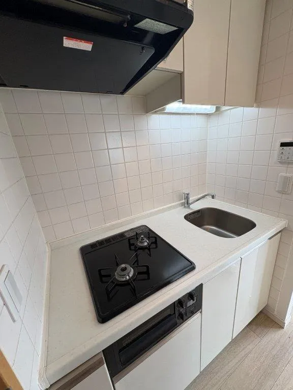 Central Crib Roppongi II - Interior - ["Major appliance", "Floor", "Kitchen stove"]