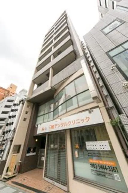 MA21 - Exterior - ["Daylighting", "Headquarters"]