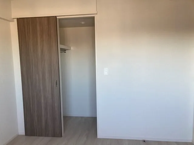 RJR Precia Higashijujo Garden - Interior - ["Building", "Door", "Wood"]