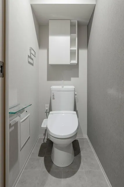 Court Residence Minami Otsuka - Interior - ["Toilet seat", "Toilet", "Bathroom"]