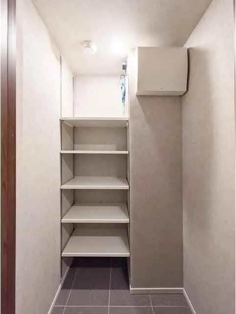 Stylio Meguro Ohashi HILLSIDE - Interior - ["Building", "Fixture", "Flooring"]