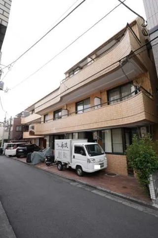 Garden Place Ichigaya - Exterior - ["Overhead power line", "Sidewalk", "Automotive Tail & Brake Light"]
