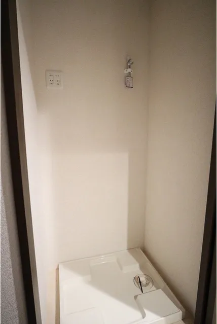 Atago View Apartments - Interior - ["Property", "Room", "Architecture"]