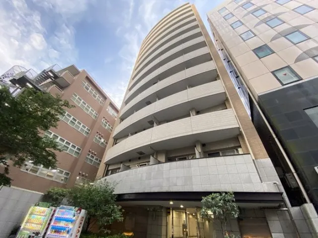Palace Studio Nakameguro - Exterior - ["Flowerpot", "Houseplant"]