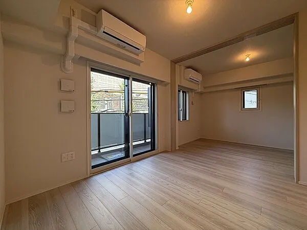 Predia Court Sangenjaya - Interior - ["Flooring", "Floor", "Ceiling"]