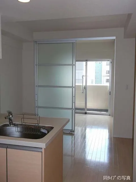 New City Apartments Shiba Park - Interior - ["Kitchen sink", "Sink", "Tap"]