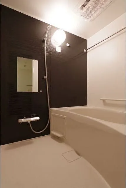 Zinnia Fudomae - Interior - ["Plumbing fixture", "Mirror", "Building"]
