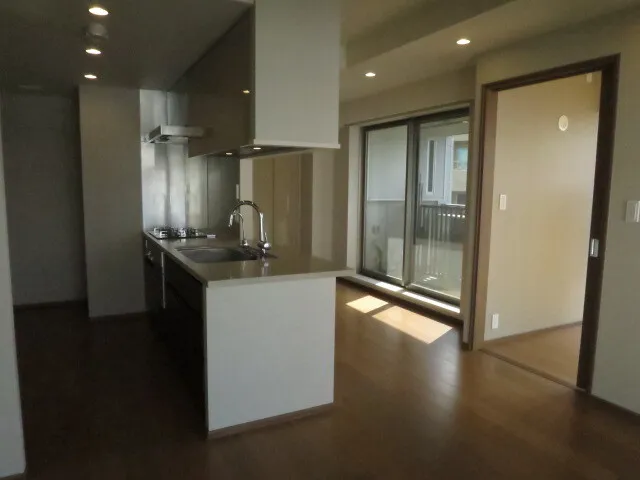 The Jingumae Residence - Interior - ["Property", "Furniture", "Cabinetry"]