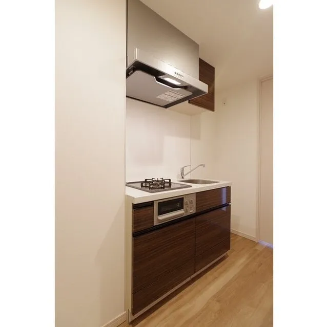 BluRock Monzen-Nakacho - Interior - ["Cabinetry", "Countertop", "Building"]