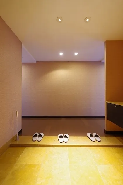 La Tour Shiodome - Interior - ["Flooring", "Floor", "Wall"]