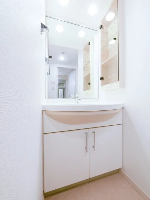 TK Flats Shibuya - Interior - ["Flooring", "Interior design", "Plumbing fixture"]