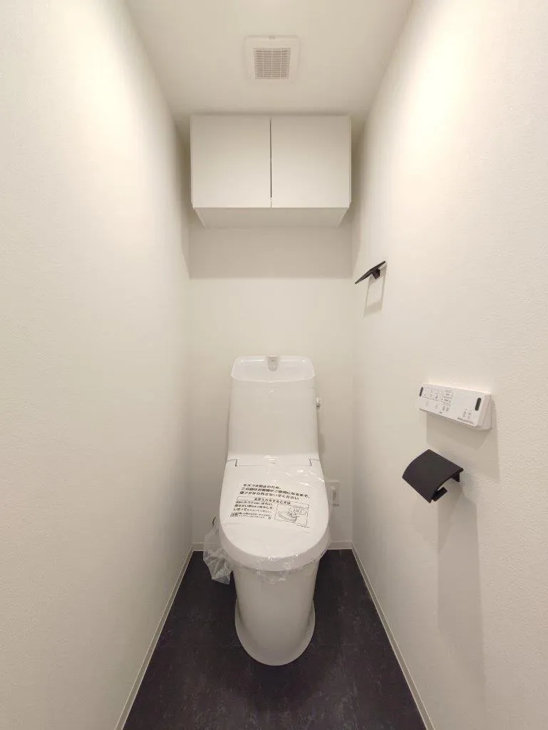 Cross Residence Takadanobaba - Interior - ["Bathroom", "Toilet", "Toilet seat"]