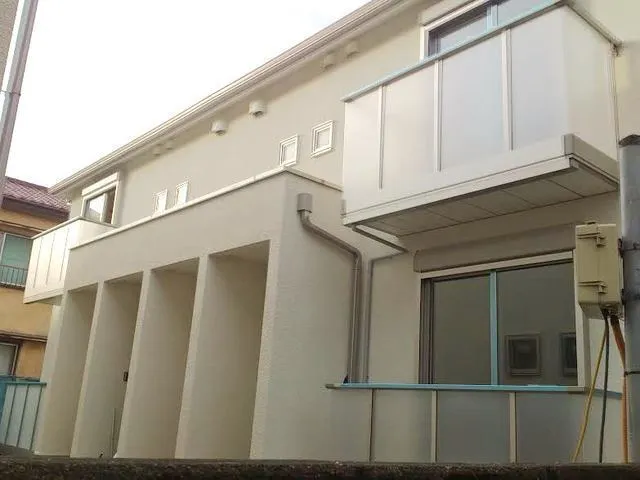 Grand Chariot - Exterior - ["Sky", "Window", "Fixture"]