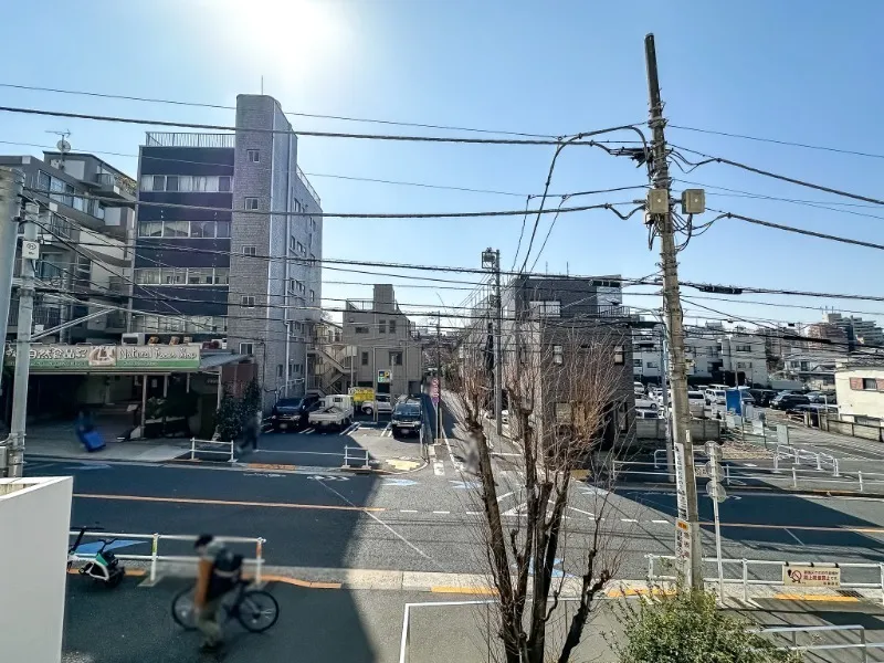 Castalia Shinjuku Natsumesaka - Interior - ["Building", "Overhead power line", "Urban area"]