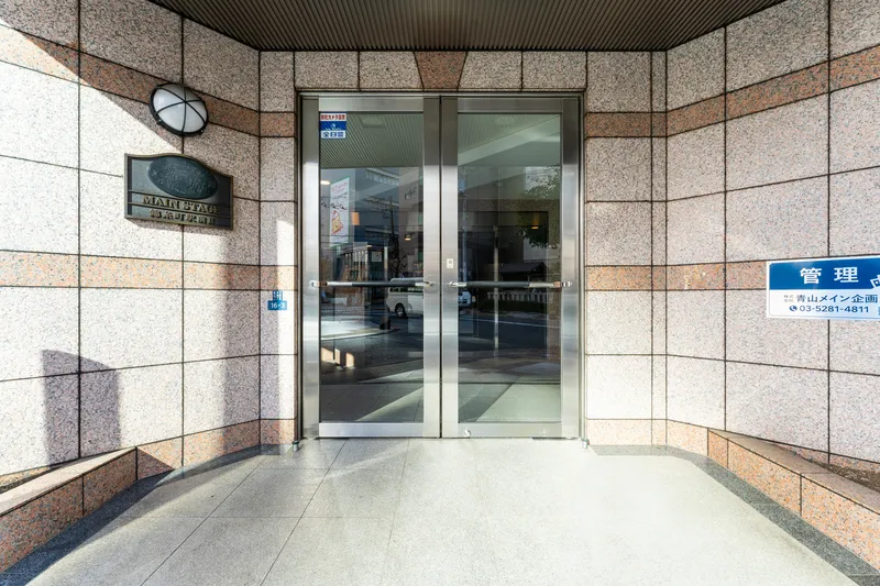 Main Stage Kinshicho Station II - Exterior - ["Composite material", "Glass", "Daylighting"]