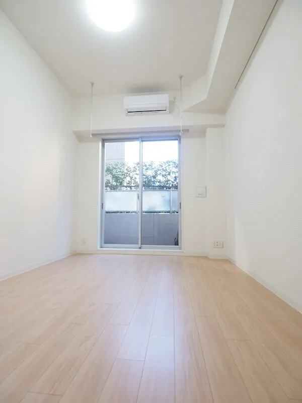 Residia Sasazuka II - Interior - ["Flooring", "Floor", "Ceiling"]
