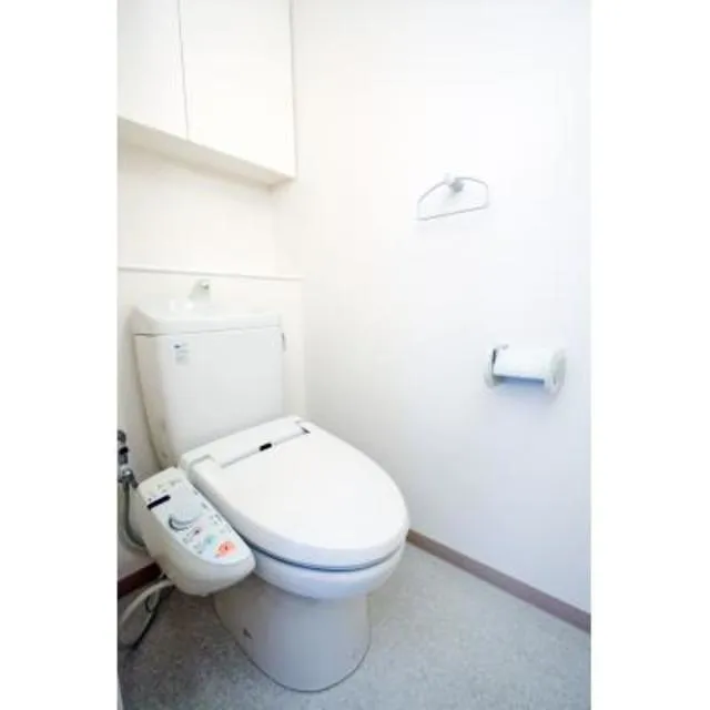 Toray Stage Meguro - Interior - ["Toilet seat", "Toilet", "Plumbing fixture"]