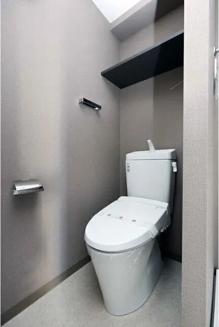 La Douceur Higashikanda - Interior - ["Toilet seat", "Toilet", "Plumbing fixture"]