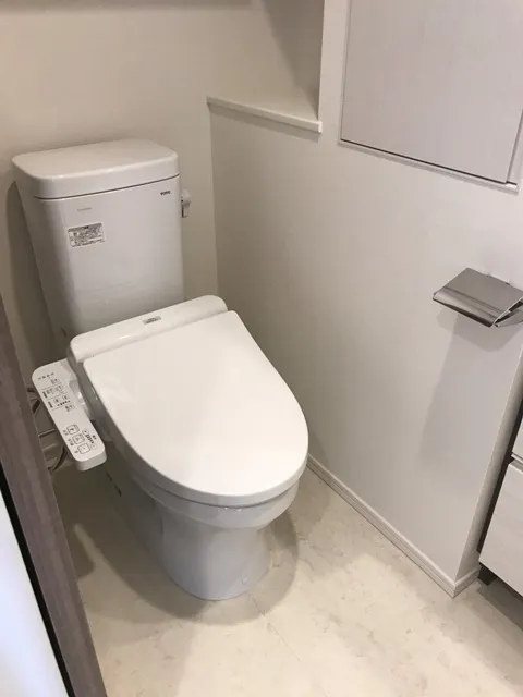 Park Axis Monzennakacho East - Interior - ["Toilet", "Toilet seat", "Bathroom"]