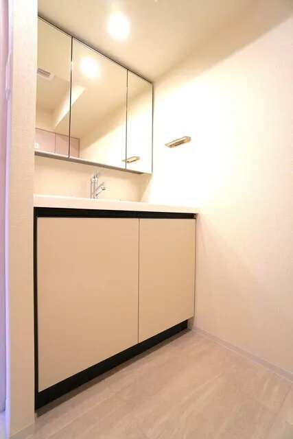 Livio Maison Ochanomizu EAST - Interior - ["Flooring", "Floor", "Interior design"]