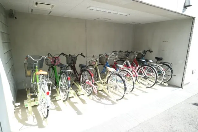 Proud Flat Shinjuku Kawadacho - Other - ["Bicycle", "Tire", "Bicycles--Equipment and supplies"]