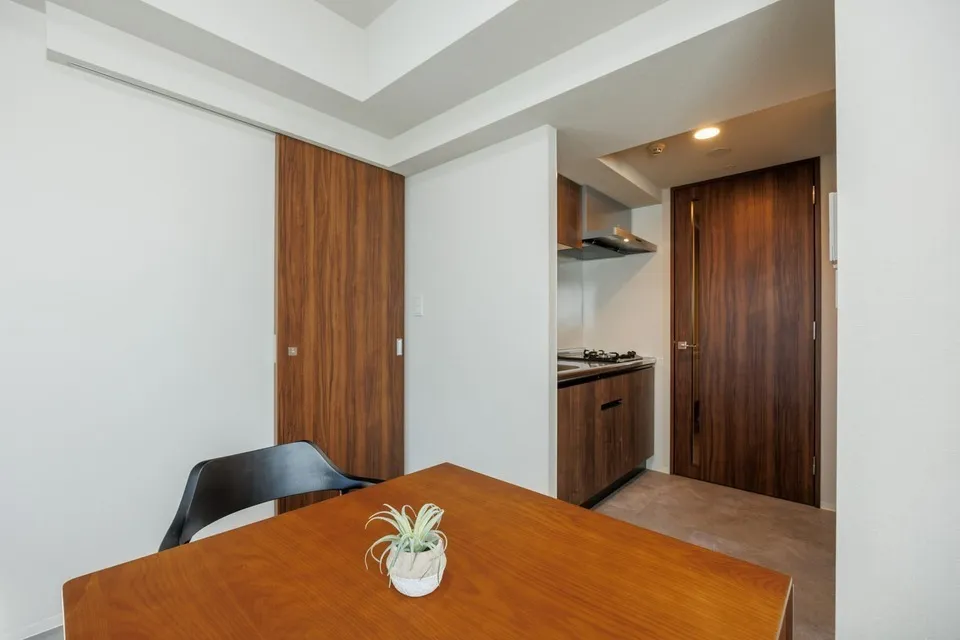 Hmlet Ikebukuro - Interior - ["Interior design", "Flooring", "Ceiling"]