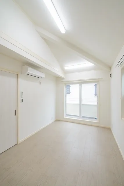 Duo Minamidai A - Interior - ["Flooring", "Ceiling", "Floor"]