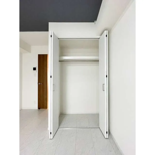 Grand Flat Sakurashinmachi - Interior - ["Fixture", "Handle", "Automotive exterior"]