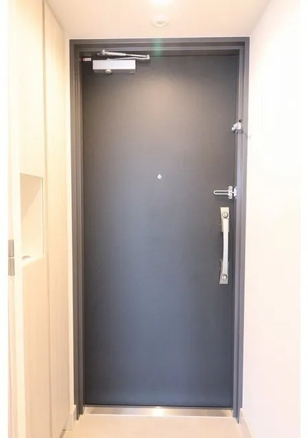 Hulic Narimasu - Interior - ["Building", "Door", "Fixture"]