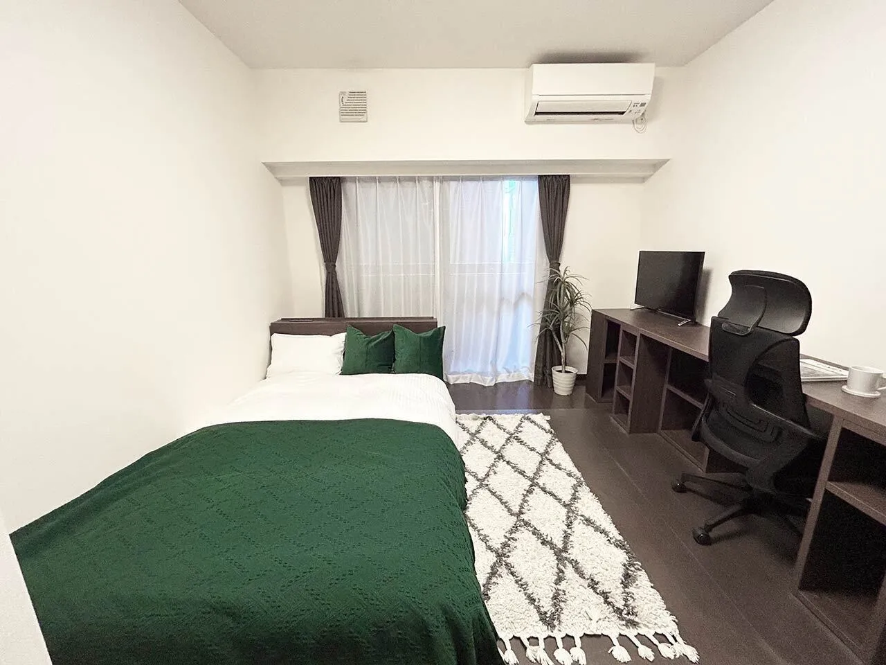 Mynavi STAY Ginza East - Interior - ["Flooring", "Furniture", "Floor"]
