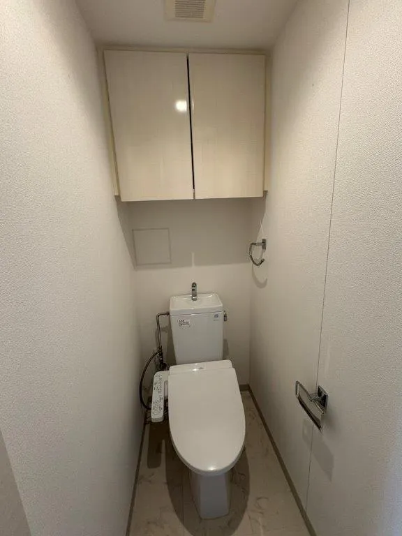 Central Crib Roppongi III - Interior - ["Plumbing fixture", "Flooring", "Floor"]