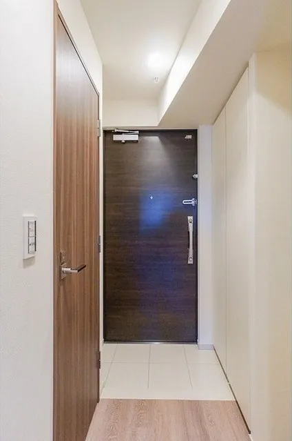 Due Kameido - Interior - ["Flooring", "Wood", "Floor"]