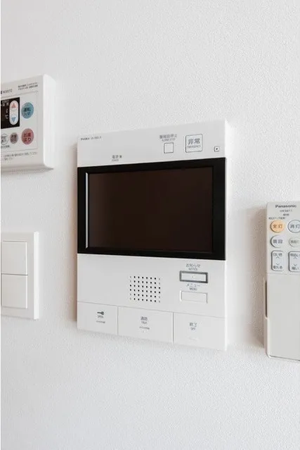 Azure Terrace Toyocho - Interior - ["Kitchen appliance", "Home appliance", "Microwave oven"]
