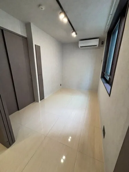 EXAM AKASAKA - Interior - ["Flooring", "Floor", "Ceiling"]
