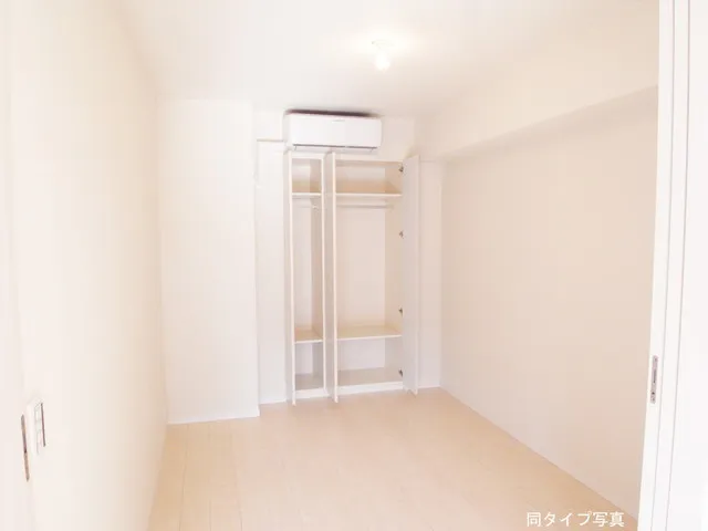 Comforia Ryogoku South - Interior - ["Fixture", "Wood", "Floor"]