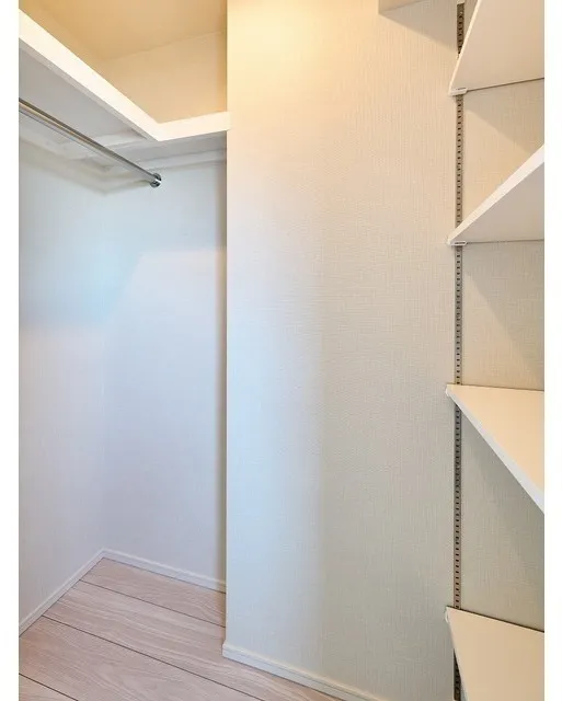Comforia Liv Nishioshima SOUTH - Interior - ["Wood", "Flooring", "Ceiling"]