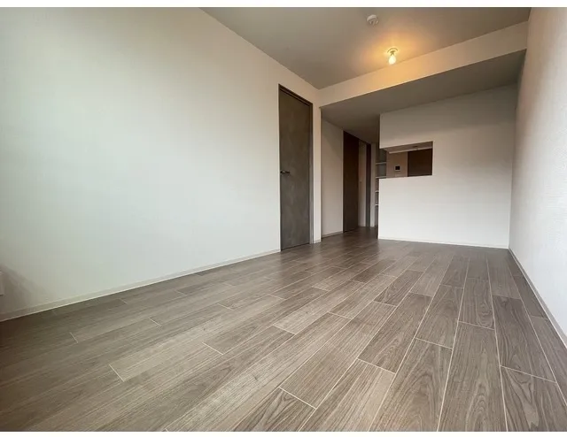 Well Square Yawata-Yama - Interior - ["Flooring", "Floor", "Wood"]
