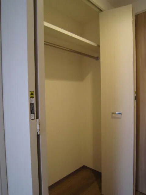 Casa Splendid Shin-Nakano - Interior - ["Wood", "Flooring", "Floor"]