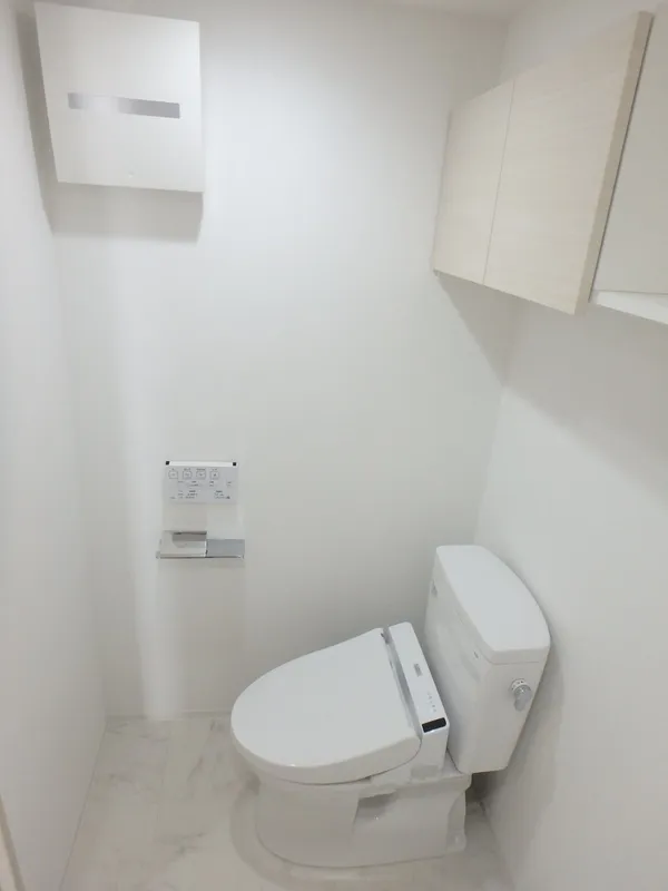 Orchid Residence Ueno - Interior - ["Toilet seat", "Plumbing fixture", "Flooring"]