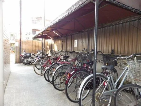 City Residence - Other - ["Bicycle", "Land vehicle", "Wheel"]