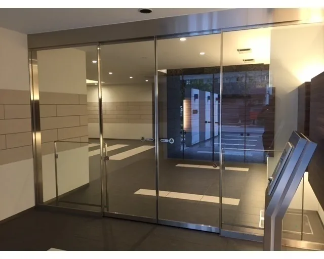 Comforia Shinagawa East - Exterior - ["Property", "Glass", "Wall"]