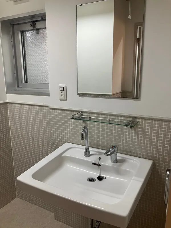 Latiera Yutenji - Interior - ["Bathroom Sink", "Plumbing fixture", "Sink"]