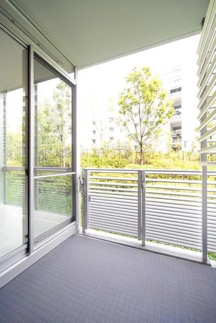 Gardenier Kinuta WEST - Interior - ["Building", "Fixture", "Shade"]