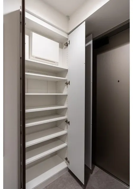 Oase Nippori Residence - Interior - ["Wood", "Flooring", "Floor"]